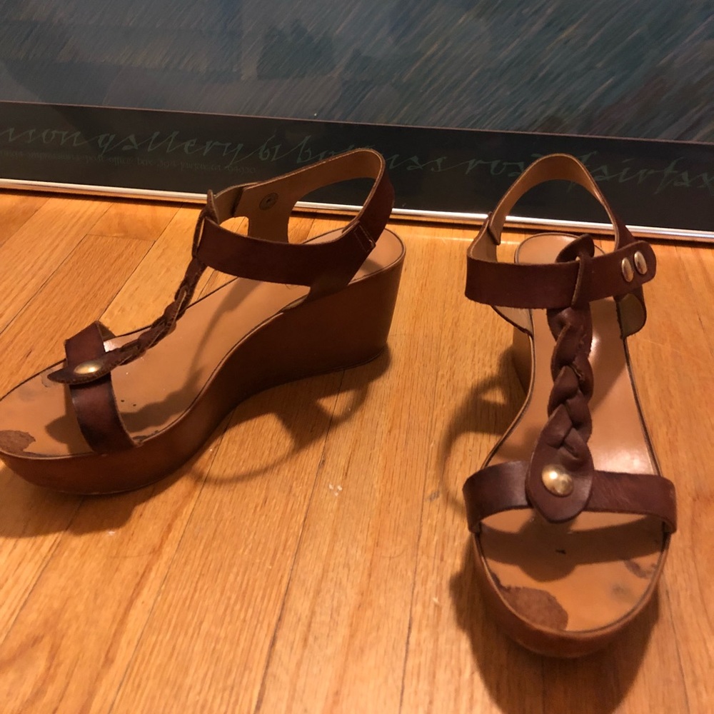 Wedge sandals